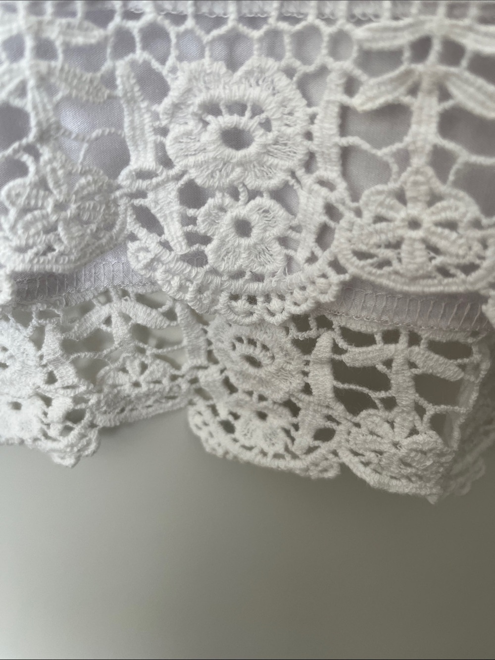 ❤️ 3 for $30 Item Qixing White Short-Sleeve Lace-Hem Tunic Top NWT - Picture 4 of 4
